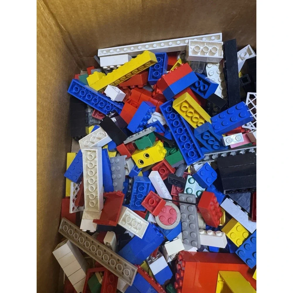 Vintage LEGO Lot 8.6 lbs 60s, 70s Samsonite Waffle Plates Homemaker Figs Wheels